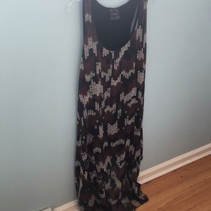 Hi-lo flows dress